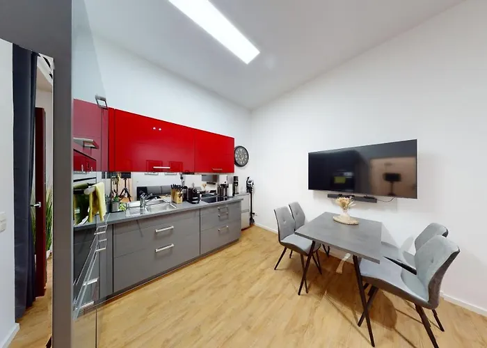 Appartamento Sweethome - Luxus Pur - Grosse Kueche, Wifi Magdeburgo