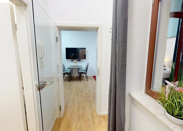 Sweethome - Luxus Pur - Grosse Kueche, Wifi Magdeburgo